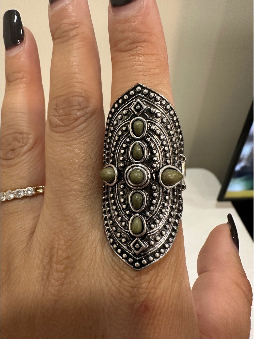 Vintage Style Silver-Tone Statement Ring with Green Stone Accents and Adjustable
